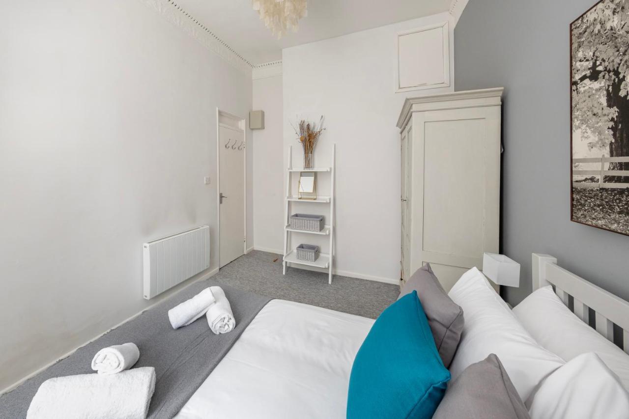 Super City Centre Apartment - Two Bedrooms, Perfect Location Бат Экстерьер фото